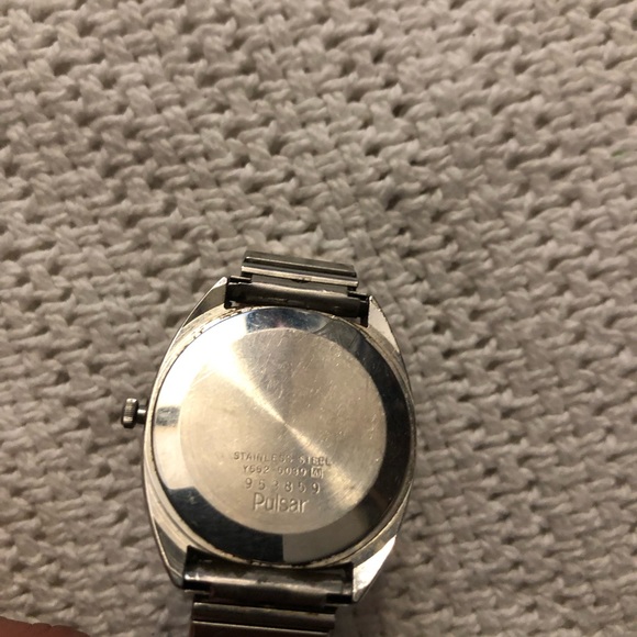 Mens pulsar watch - Picture 3 of 3